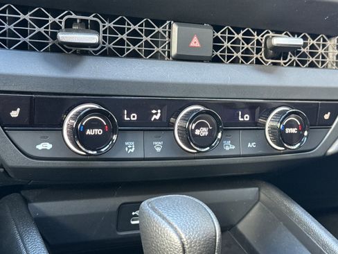 Used 2025 Honda Accord SE image 16