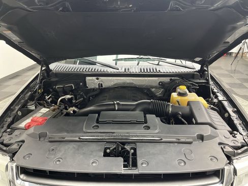 Used 2016 Ford Expedition EL XLT w/ Equipment Group 202A image 29