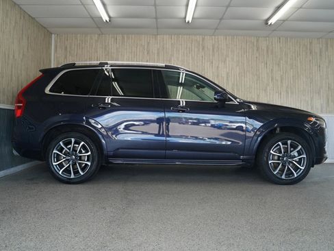 Used 2019 Volvo XC90 T6 Momentum w/ Protection Package Premier AWD/4WD image 6