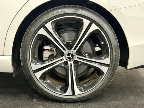 Used 2023 Mercedes-Benz C 300 Sedan image 17