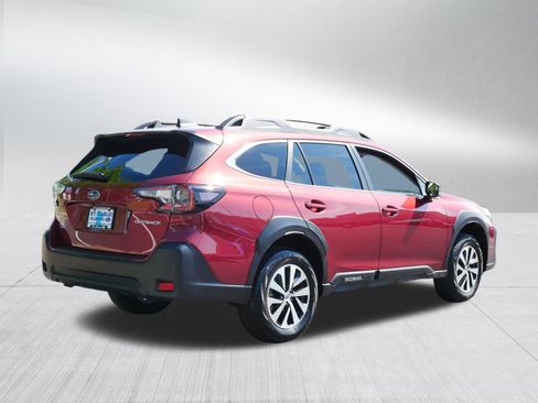 Used 2025 Subaru Outback Premium AWD/4WD image 7