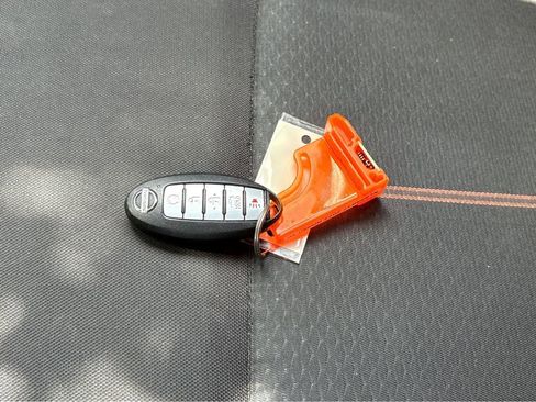 Used 2022 Nissan Versa SR FWD image 29