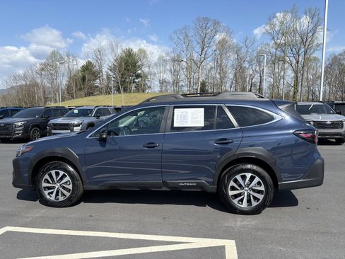 Used 2025 Subaru Outback Premium AWD/4WD image 5