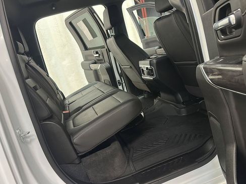 Used 2020 Chevrolet Silverado 2500 LTZ w/ LTZ Plus Package AWD/4WD image 32