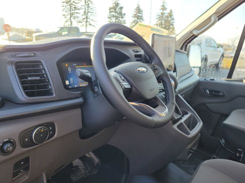 New 2026 Ford Transit 250 148 Medium Roof image 19