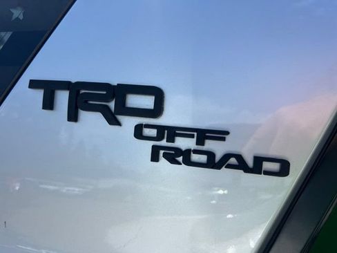 Used 2023 Toyota 4Runner TRD Off-Road Premium w/ Moonroof Package AWD/4WD image 9