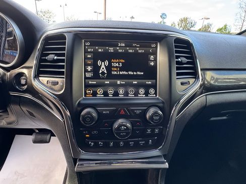 Used 2018 Jeep Grand Cherokee Trailhawk image 16