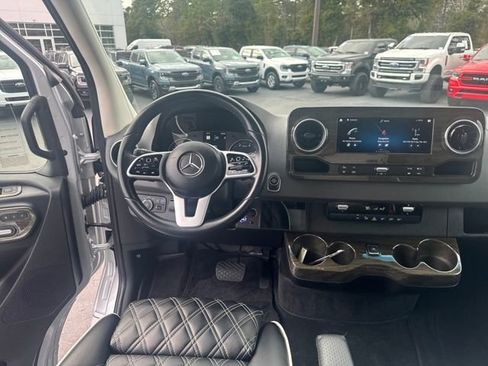 Used 2023 Mercedes-Benz Sprinter 3500 image 13