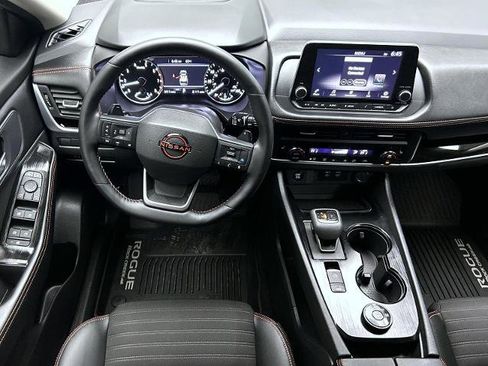 Certified 2025 Nissan Rogue SV AWD/4WD image 14
