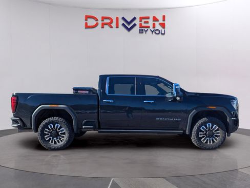 Used 2024 GMC Sierra 2500 Denali Ultimate image 7