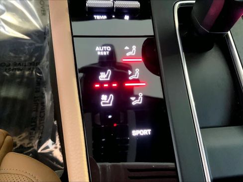 Used 2025 Porsche Macan image 37