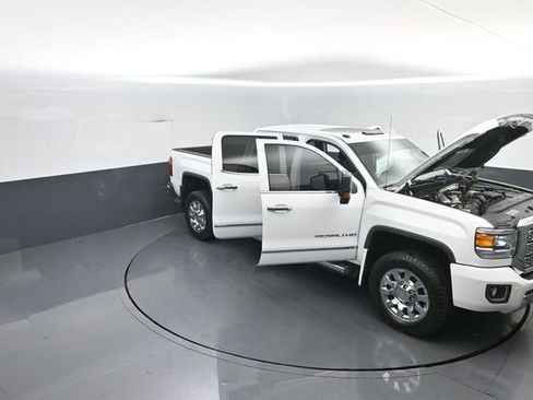 Used 2019 GMC Sierra 2500 Denali image 33