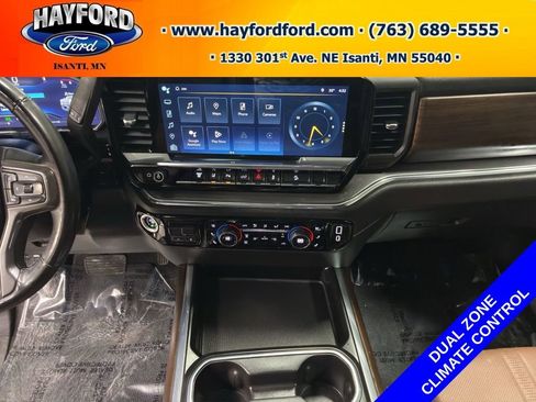 Used 2024 Chevrolet Silverado 3500 High Country w/ High Country Premium Package image 18