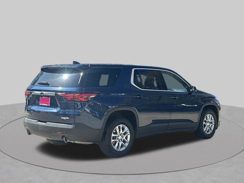 Used 2023 Chevrolet Traverse LS w/ LPO, Cargo Package FWD image 5