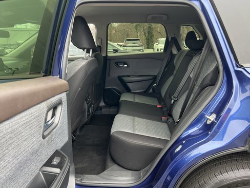 Certified 2023 Nissan Rogue SV image 23