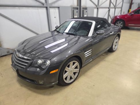 Used 2005 Chrysler Crossfire Limited image 14