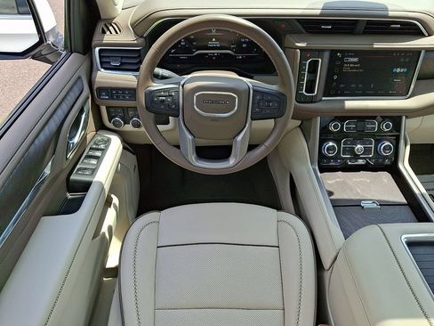 Certified 2023 GMC Yukon XL Denali AWD/4WD image 12