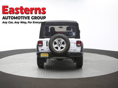 Used 2018 Jeep Wrangler Unlimited Sport S AWD/4WD image 35