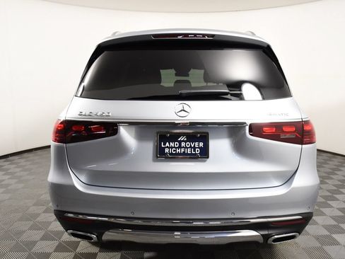 Used 2024 Mercedes-Benz GLS 450 4MATIC image 5
