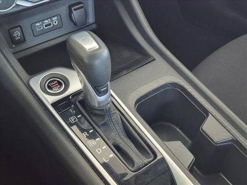 Used 2024 Nissan Sentra SV FWD image 12