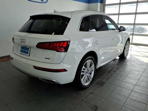 Used 2019 Audi Q5 2.0T Premium Plus w/ Premium Plus Package image 4