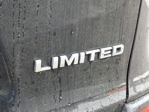 Used 2019 Jeep Cherokee Limited w/ Luxury Group image 32