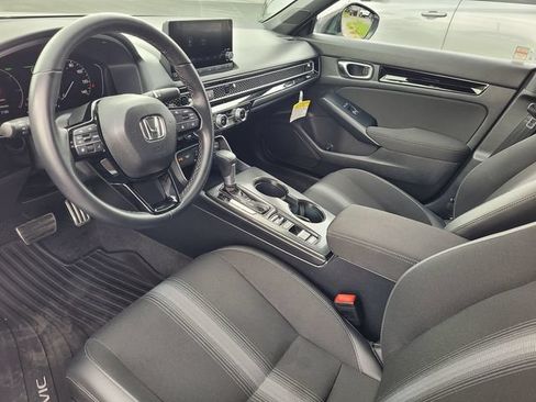 Used 2025 Honda Civic Sport image 10