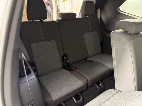 New 2025 GMC Acadia Elevation image 13