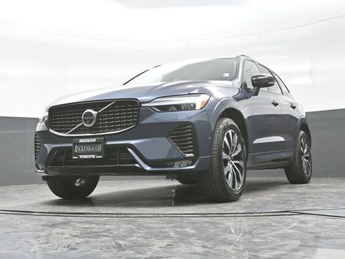 Used 2025 Volvo XC60 B5 Plus AWD/4WD image 22
