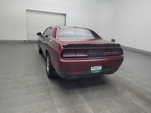 Used 2020 Dodge Challenger SXT RWD image 5