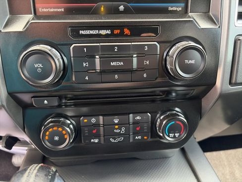 Used 2015 Ford F150 XLT w/ Equipment Group 302A Luxury AWD/4WD image 21