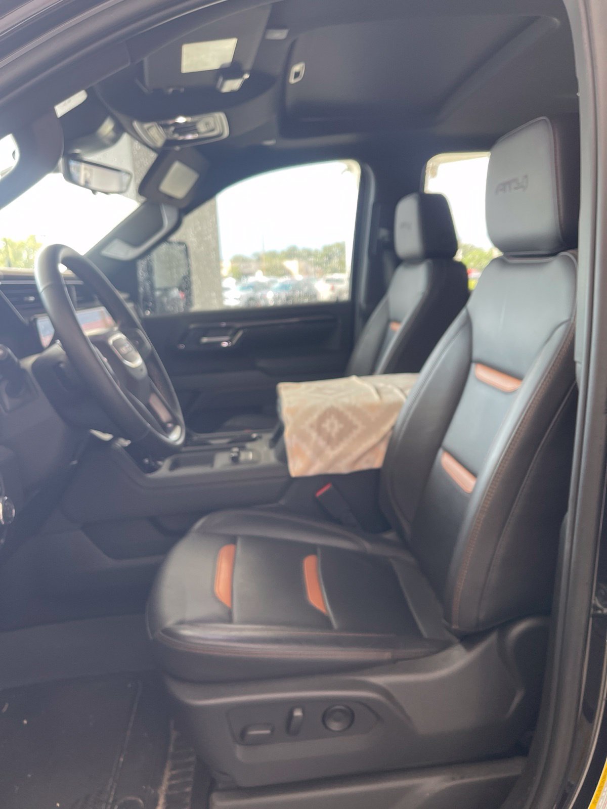 Used 2025 GMC Sierra 3500 AT4 w/ AT4 Premium Plus Package AWD/4WD image 28
