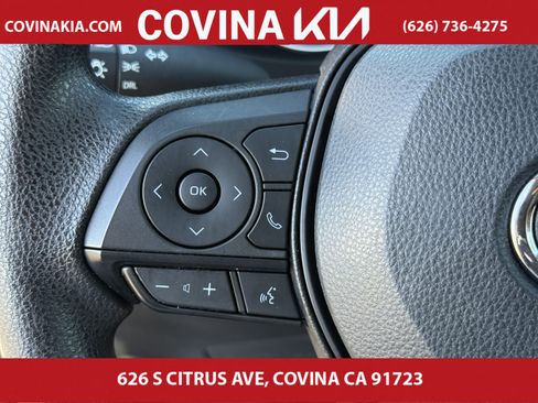 Used 2022 Toyota RAV4 LE image 17