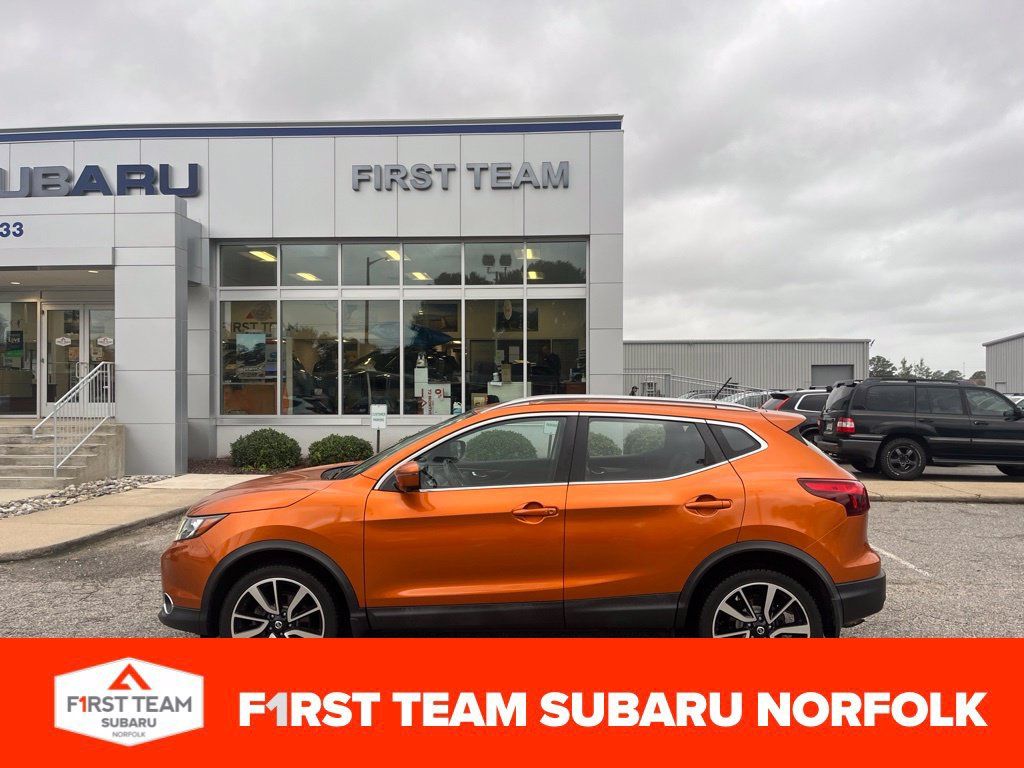 Used 2017 Nissan Rogue Sport SL w/ SL Premium Package AWD/4WD image 1
