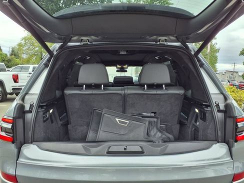 Used 2024 BMW X7 M60i w/ M Sport Professional Package image 20