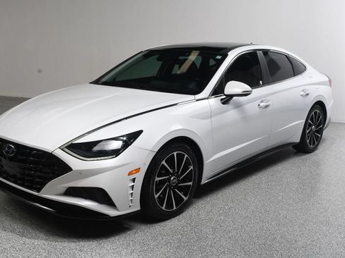 Used 2021 Hyundai Sonata Limited FWD image 2