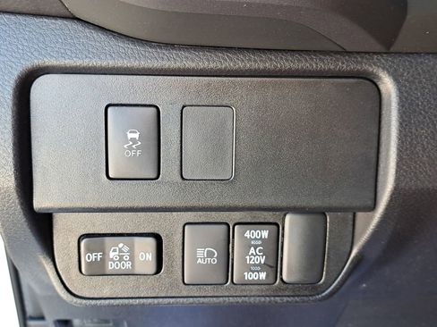 Used 2023 Toyota Tacoma TRD Sport image 27