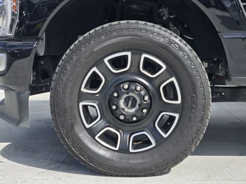 Used 2024 Ford F250 Platinum w/ FX4 Off-Road Package image 10