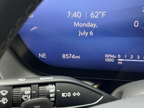 Certified 2025 Buick Envision Avenir AWD/4WD image 17