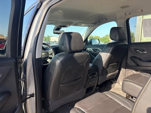 Used 2018 Chevrolet Traverse LT AWD/4WD image 39