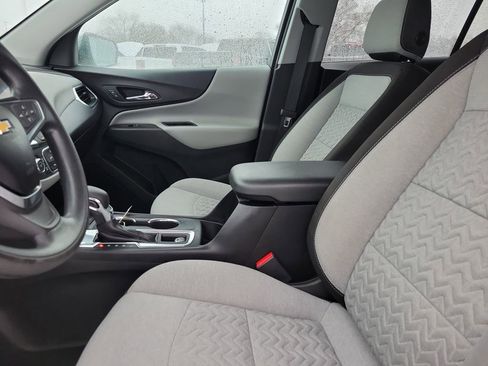 Used 2022 Chevrolet Equinox LT image 18