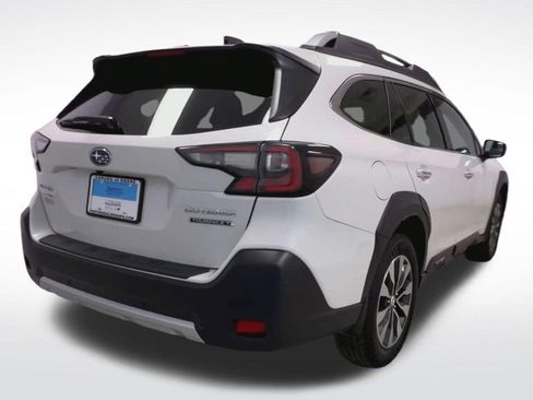 Used 2024 Subaru Outback Touring XT image 7