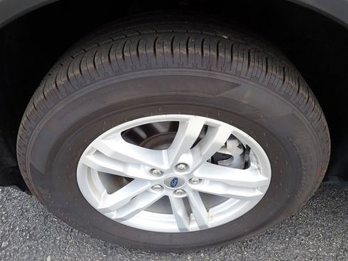 Certified 2023 Ford Explorer XLT image 12