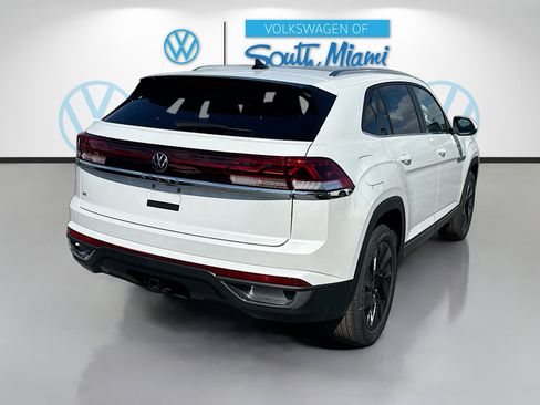 Used 2026 Volkswagen Atlas Cross Sport SE FWD image 7