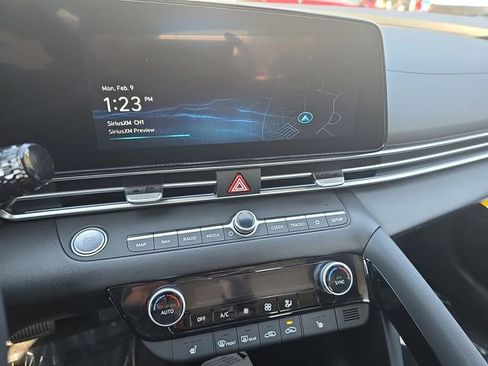 New 2026 Hyundai Elantra Limited FWD image 28