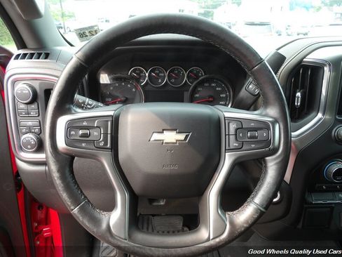 Used 2021 Chevrolet Silverado 1500 LT AWD/4WD image 16