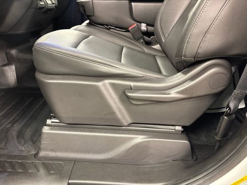 Certified 2024 GMC Sierra 1500 Pro w/ Pro Value Package image 25