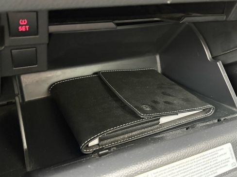 Used 2020 Volkswagen Passat 2.0T R-Line image 31