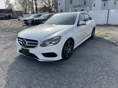 Used 2014 Mercedes-Benz E 350 4MATIC Sedan image 24