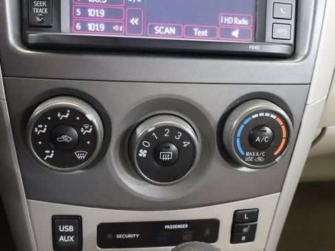 Used 2013 Toyota Corolla LE Special Edition image 20